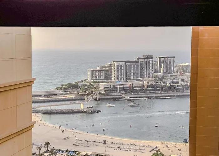 Chic 2Br Beachfront Residence At Amwaj 4